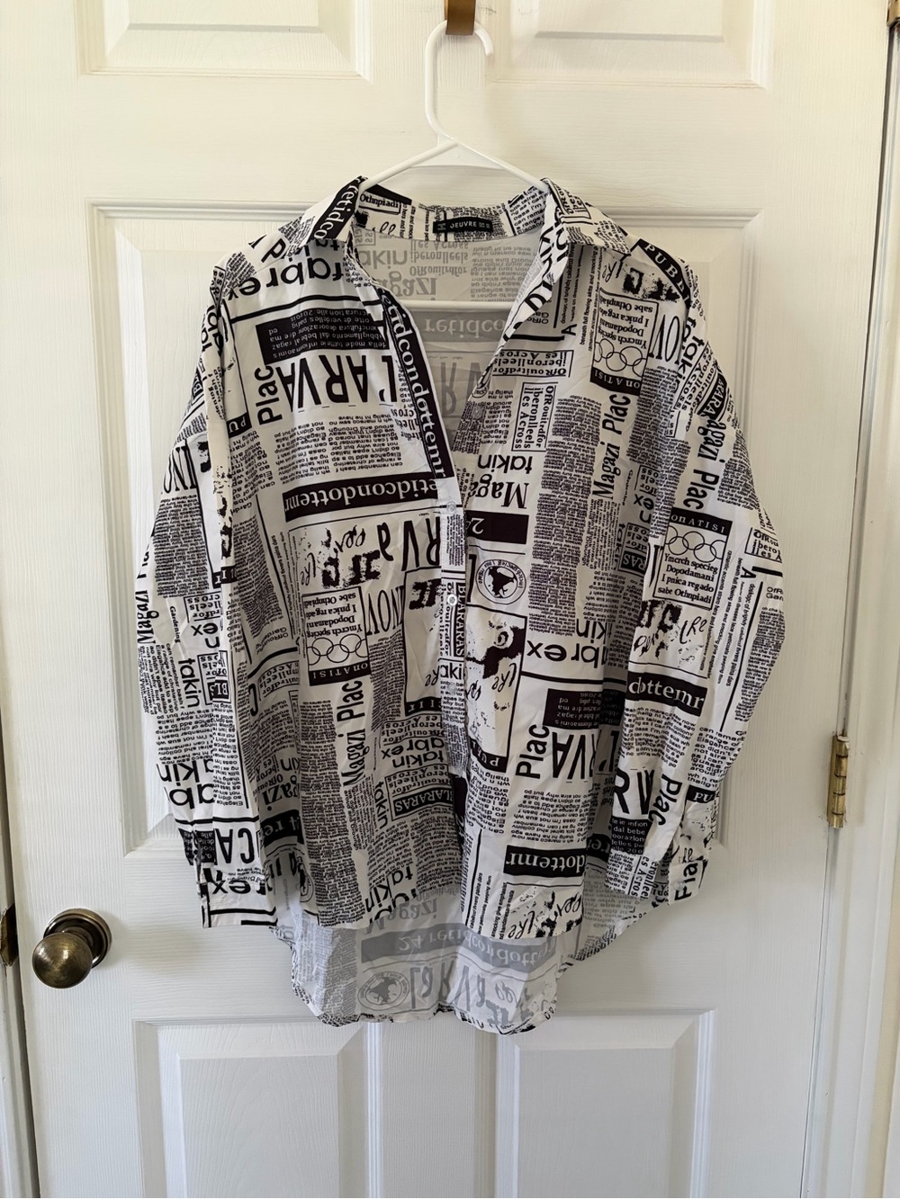 Jeuvre Newspaper Print Button-Up Shirt Jacket - Black & White